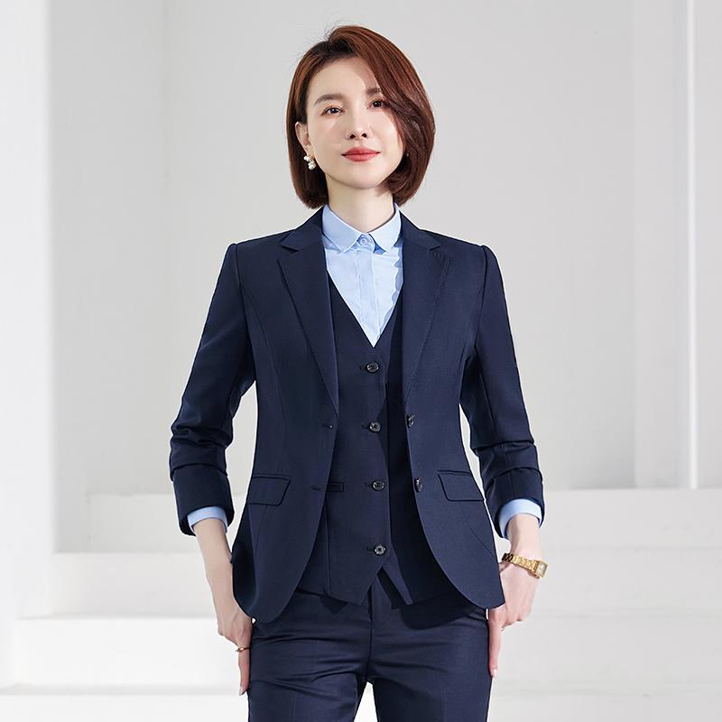 Women's Suit/navy Blue