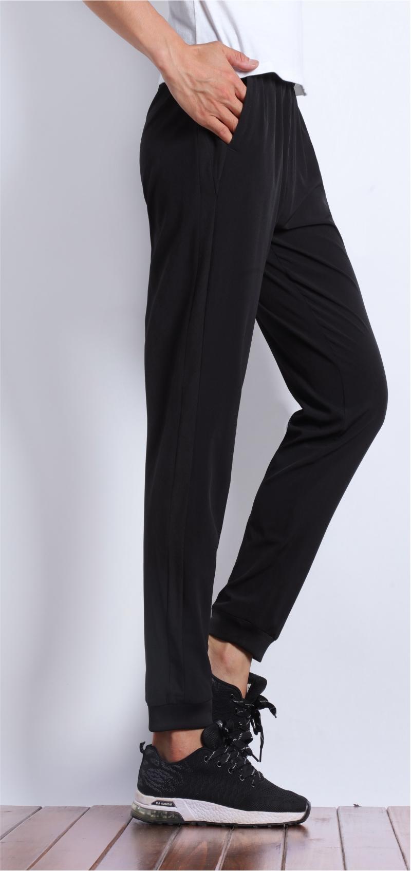 706373# Elastic tapered trousers